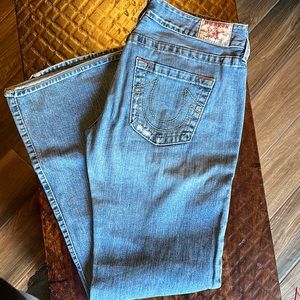 EUC True Religion Lily Flare Jeans. Size 32
